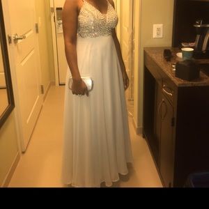 Speechless V neck beaded gown - Size 7